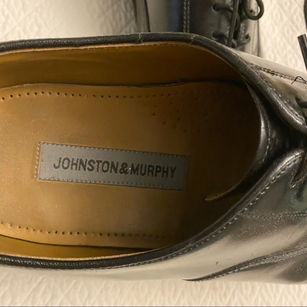 JOHNSTON & MURPHY Classic Black Captoe Oxfords